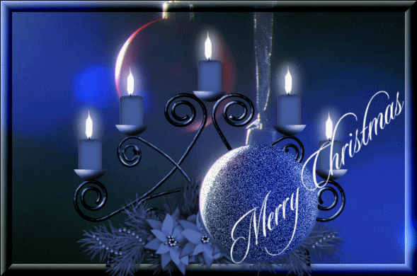 Grote kerstanimatie van een kerstkaars - Merry Christmas met vijf brandende blauwe kaarsen op een kandelaar