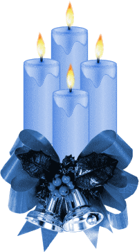 Middelgrote kerstmis animatie van een kerstkaars - Vier brandende blauwe kaarsen met een blauwe strik en blauwe kerstbellen