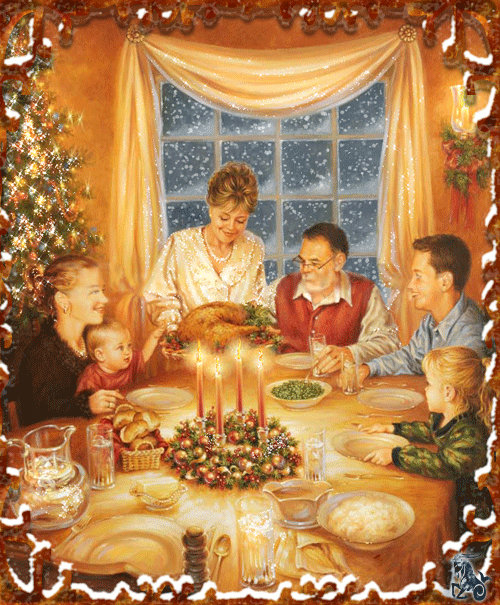 Grote kerstanimatie van een kerstkind - De familie zit aan het kerstdiner met op tafel een kerststuk met vier brandende kaarsen en op de achtergrond een kerstboom en een venster waar het buiten sneeuwt