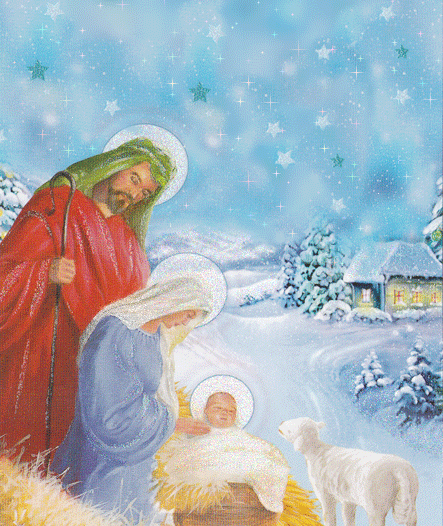 Grote animatie van een kerststal - Jozef en Maria bij het kindeke Jezus in de kribbe met een lam ernaast in de sneeuw