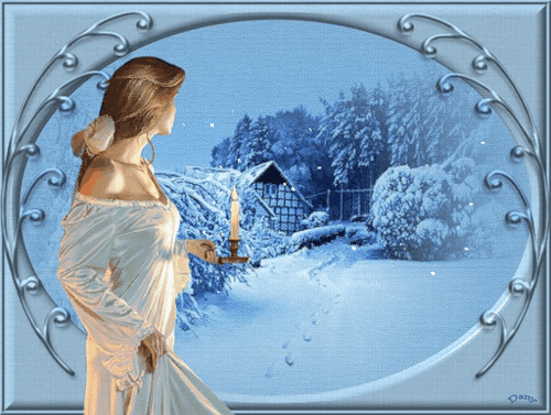Grote animatie van een kerstmeisje - Meisje met een kaars in de hand kijkt naar een huis in de sneeuw