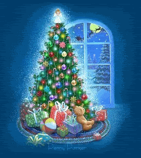 Middelgrote kerstanimatie van een kerstboom - Kerstboom met gekleurde twinkel verlichting en kerstcadeaus in een blauwe kamer terwijl buiten de Kerstman voorbijvliegt met zijn arrenslee en rendieren bij volle maan