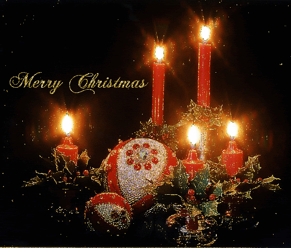 Grote kerstanimatie van een kerstkaars - Merry Christmas met vijf brandende rode kaarsen en twee kerstballen