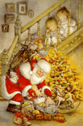 Kleine kerstanimatie van een kerstman - De Kerstman legt kerstcadeaus onder de kerstboom terwijl op de trap twee kinderen toekijken