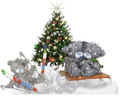 Grote kerstanimatie van een kerstboom - Twee grijze beren op een slee en een op ski's bij een kerstboom terwijl het sneeuwt