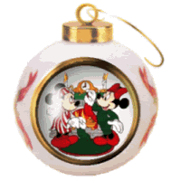 Kleine kerstanimatie van een kerstbal - Kerstbal met daarop twee muizen bij een haardvuur