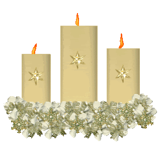 Middelgrote kerstmis animatie van een kerstkaars - Drie brandende gele kaarsen met op elke kaars een ster
