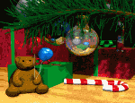 Mini animatie van een kerstbal - Beer met twee ballonnen zit onder de kerstboom