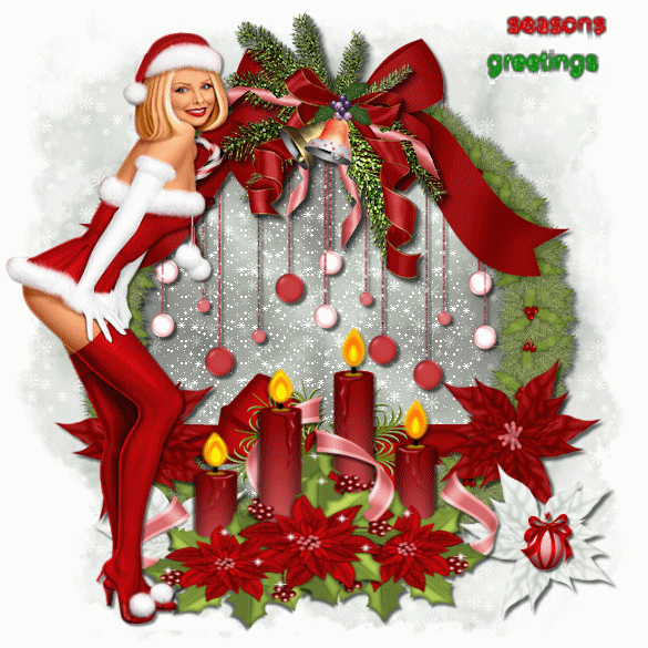 Grote animatie van een kerstmeisje - Seasons Greetings met een kerstbabe en vier brandende rode kaarsen met drie rode kerststerren een een kerstkrans met rode strik waarbinnen het sneeuwt